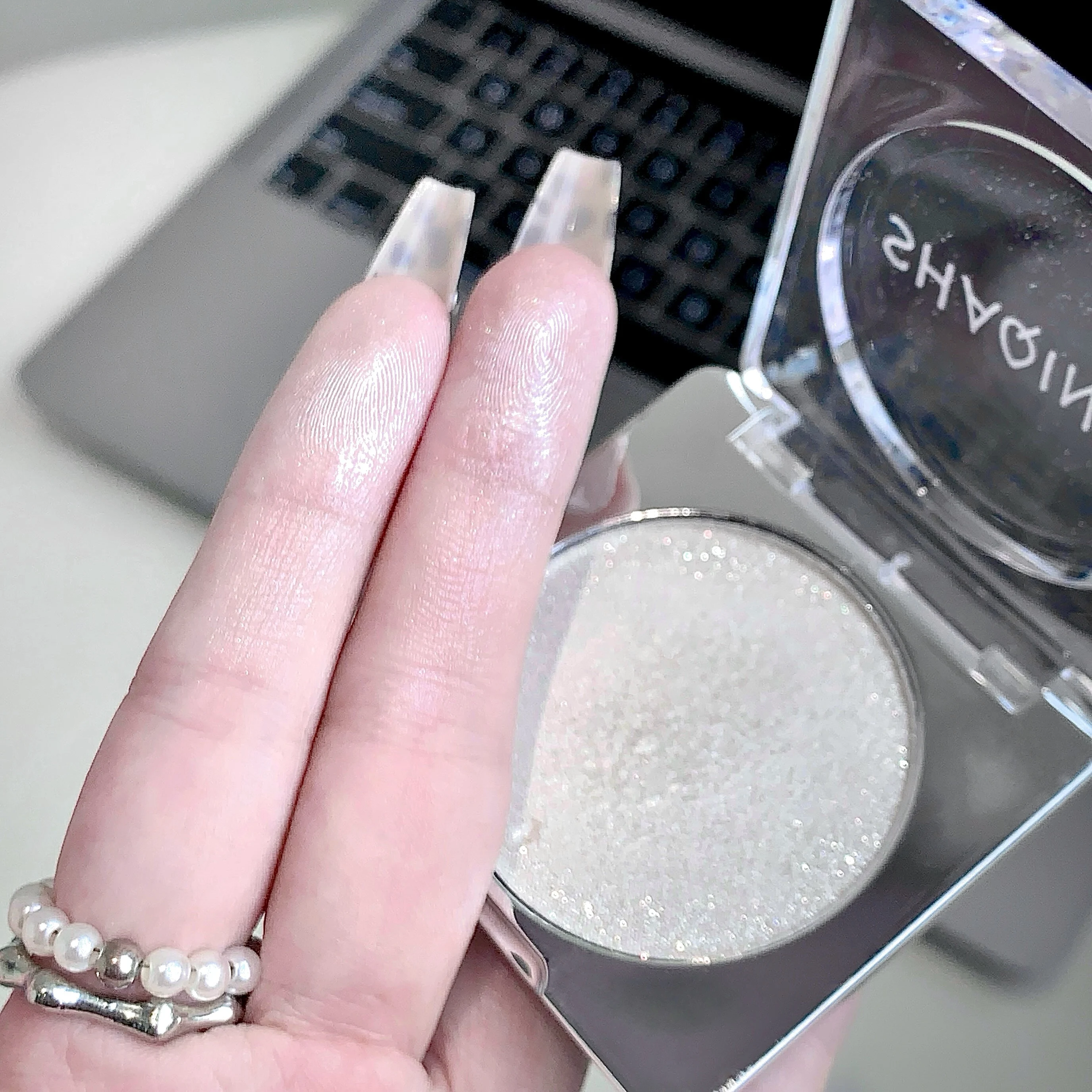 SHAQINUO Highlight Powder, Perfect Pearlescent Shimmer Palette สําหรับใบหน้า, ปากกาเน้นข้อความติดทนนาน, เนื้อนุ่มและเนียน