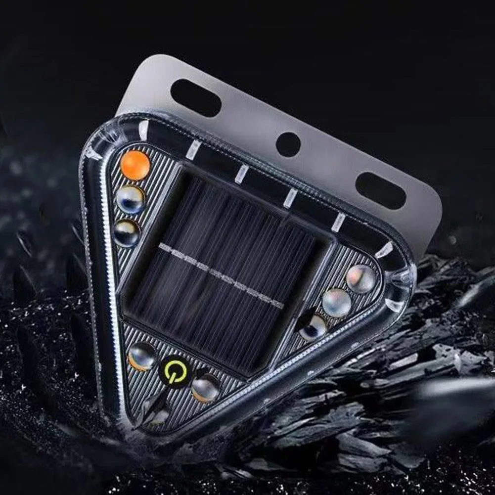 

Waterproof LED Solar Flash Tail Light for Trucks 12V 24V with Touch Triangle Design Side Marker Lamp for Vehicle Safety