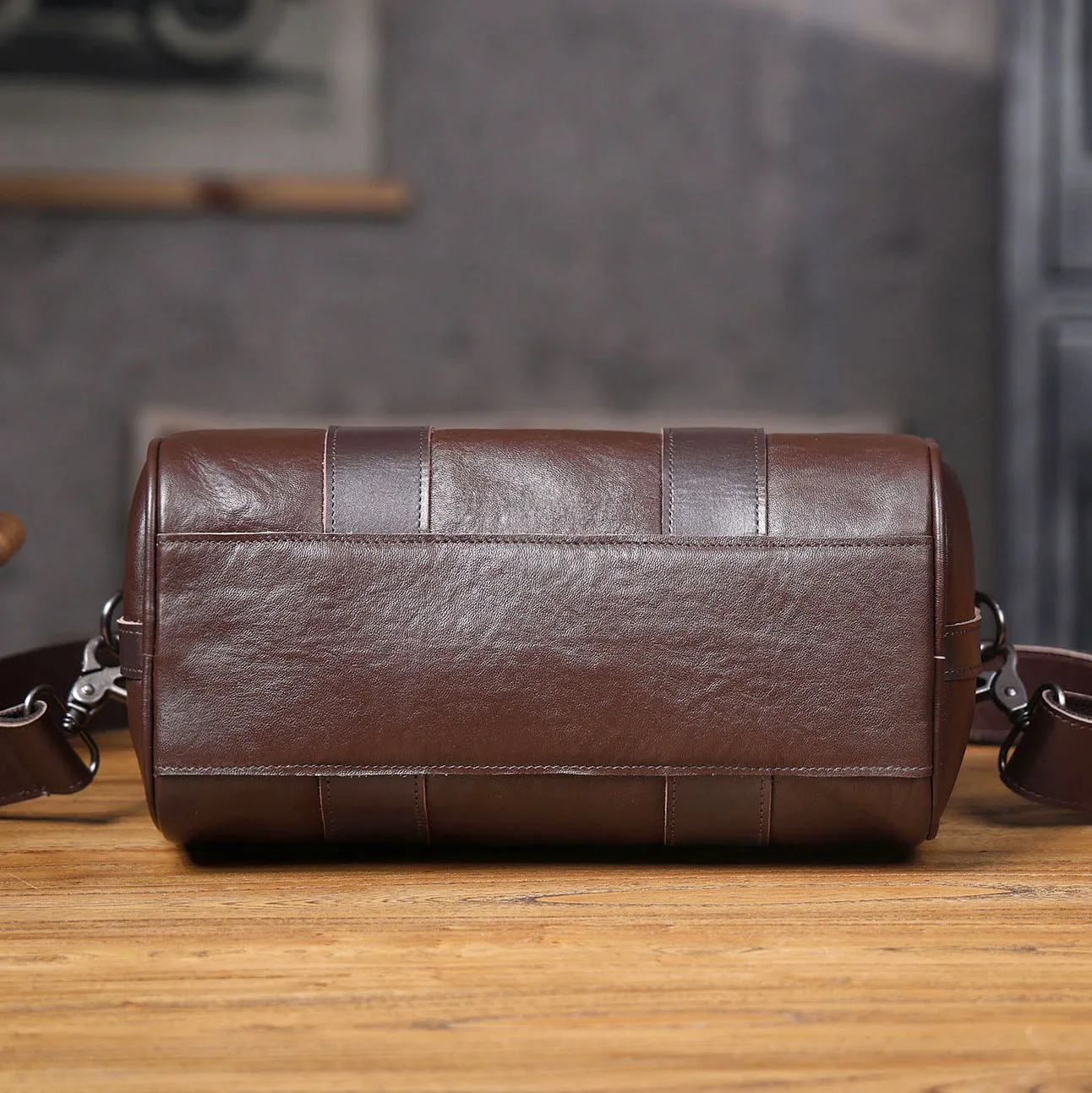 Echte Leder-Umhängetasche für Herren, einfache Rindsledertasche, hochwertiges, pflanzlich gegerbtes Leder, modischer Casual-Stil. – Detail 21
