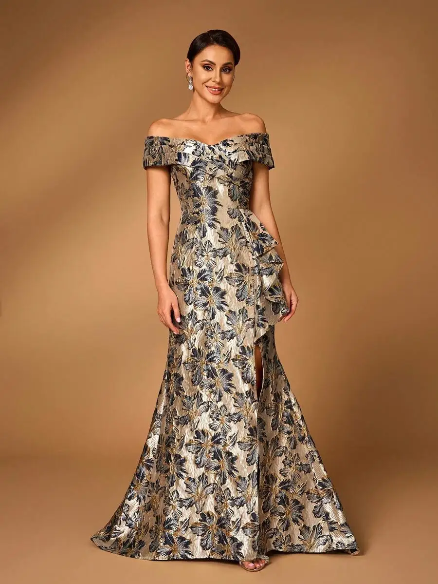 

Платье-русалка из атласа с цветочным жаккардовым узором, открытыми плечами, оборками и боковым разрезом