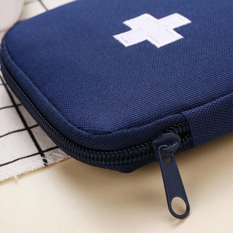 Emergency Kit Bags Portable First Aid Kit Bag Outdoor Safety Survival Pouch Travel Package Medical Bag Divider Storage Organizer