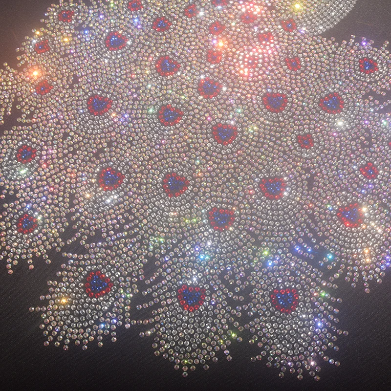 Shangda النسيج التصحيح لامعة الطاووس الساخن الماس الترتر DIY الملابس تي شيرت التصحيح الزخرفية الملابس والاكسسوارات