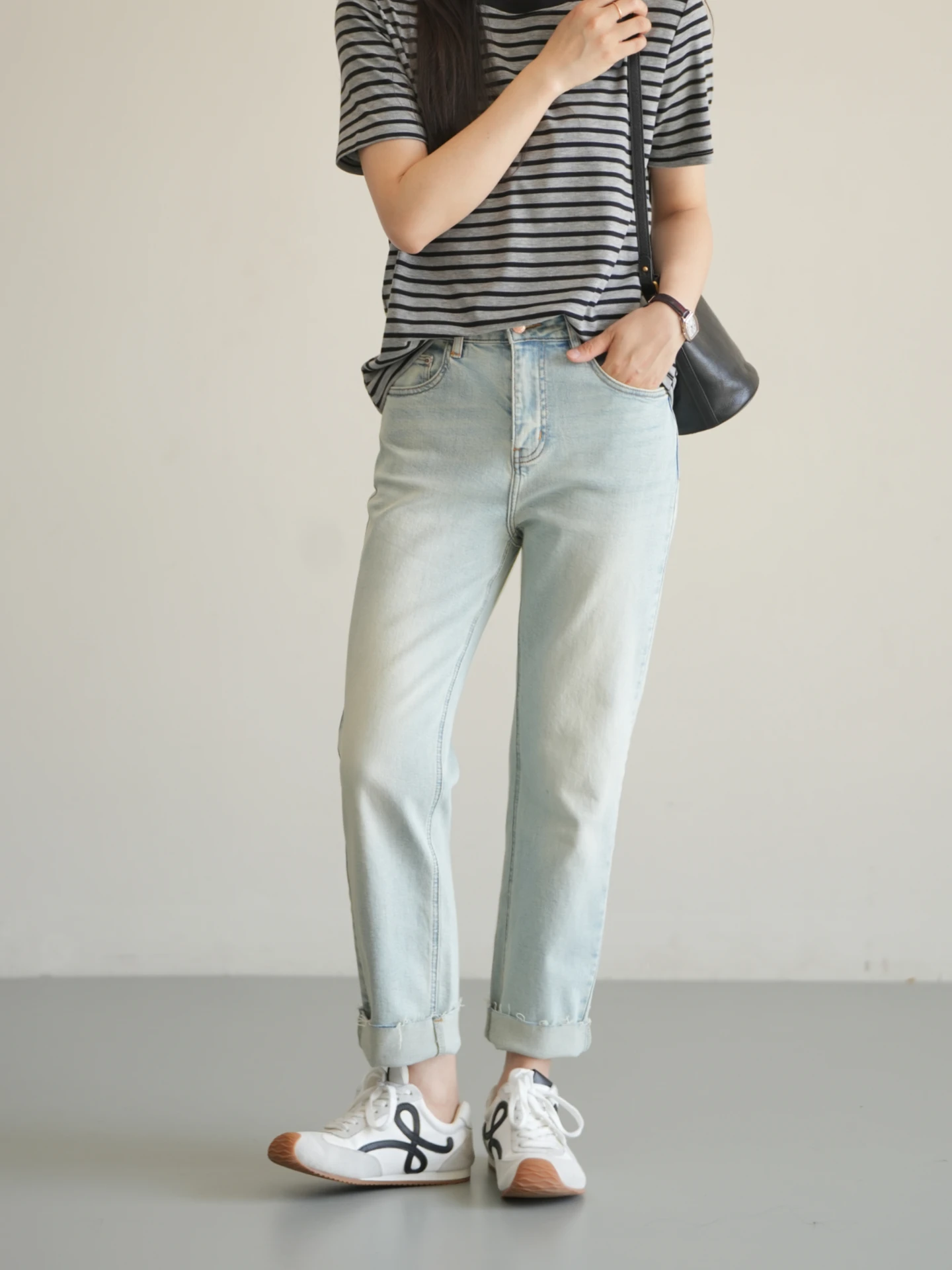 

Spring Summer Waed Denim Jeans Women's Nine-Piece French Bread Pants White Frayed Straight Leg Jeans Casual Breathable