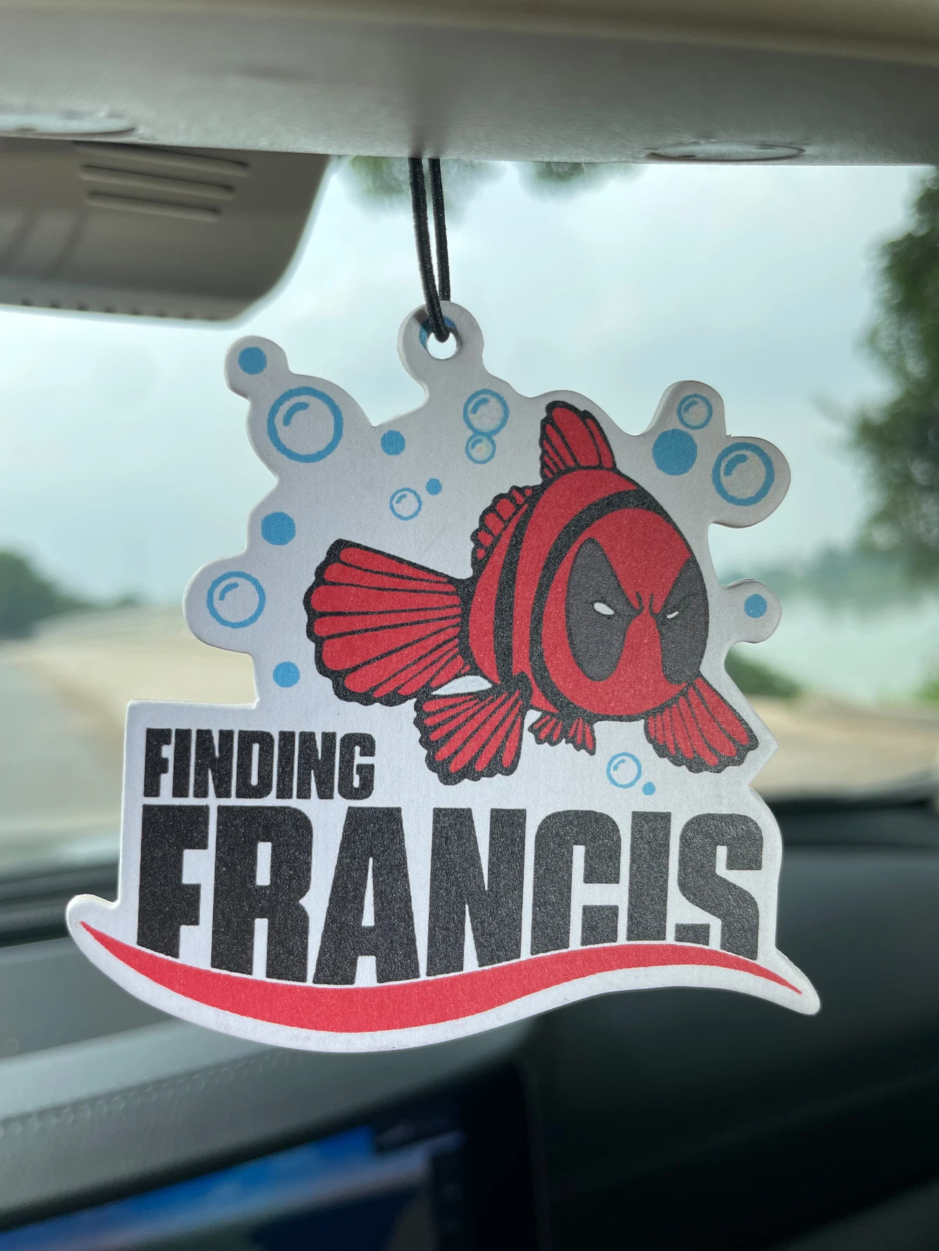 Funny Red Cartoon Fish With Bubbles Cutout Hanging Car Air Freshener, Natural Plant Extract Scent, Alcohol-Free Non-Toxic, 60-90