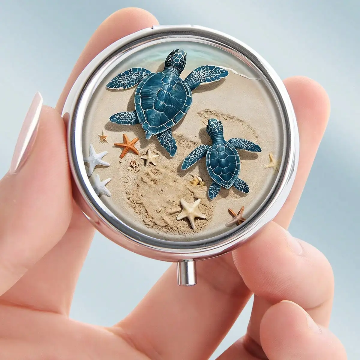 Beach Turtle Parent-Child Ocean-Themed Metal Pill Box - Round Three-Compartment Portable Medicine Organizer, Vitamin Storage Box, Perfect for Travel or as a Decorative Gift, Lightweight Design, Designed Specifically for Daily Medication Use