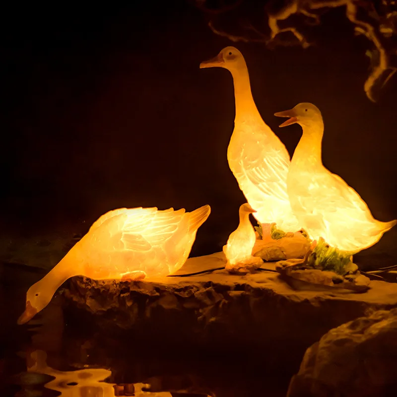 

LED Simulation Animal Grass Lamp FRP Resin Luminous Duck Lamp Swimming Pool / Park Pool Creative Modeling Landscape Lighting