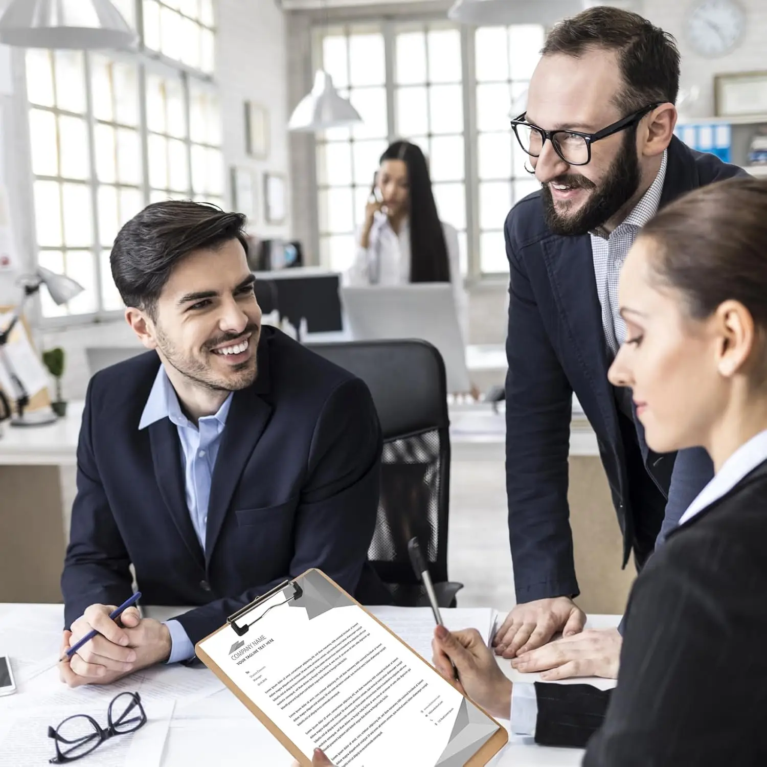 عبوتان من حافظة المكتب الصلبة، حافظة بحجم الحروف مع مشبك منخفض المستوى، مشبك كلاسيكي، حافظات خشبية مقاس 9 × 12.5 بوصة