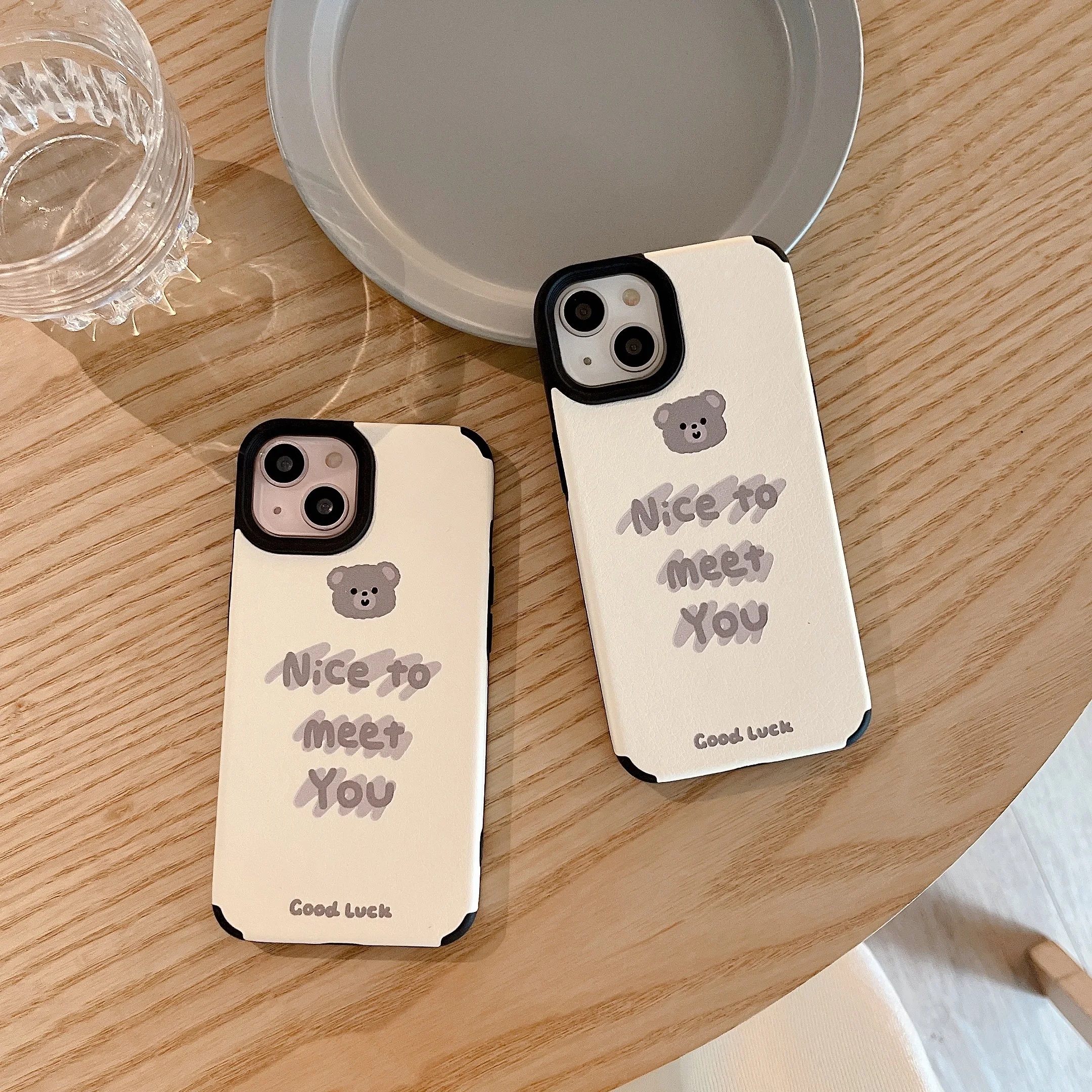 Trapezoidal veneer Gray Graffiti Bear pattern For iphone 15Promax 15Pro 15 14 14Pro 14Promax 13Pro 13 13Promax 12 11 Soft Shell