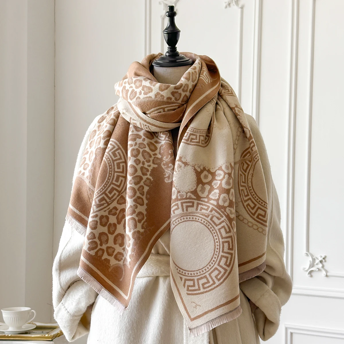 Neue Eleganz, zweiseitiger Jacquard-Pashmina-Schal, weich, warm, Wintermode, kalte, winddichte Schaldecke mit Fransen