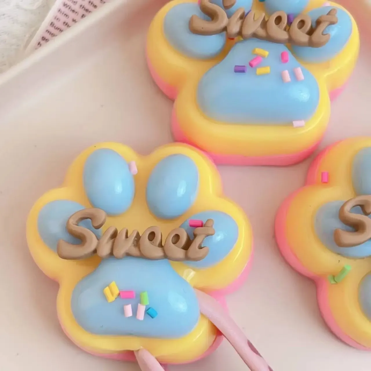 Kawaii arco-íris pata de gato antiestresse pé brinquedo mole, brinquedo de apertar fidget, mochi mole, brinquedos de alívio de estresse brinquedos de inquietação