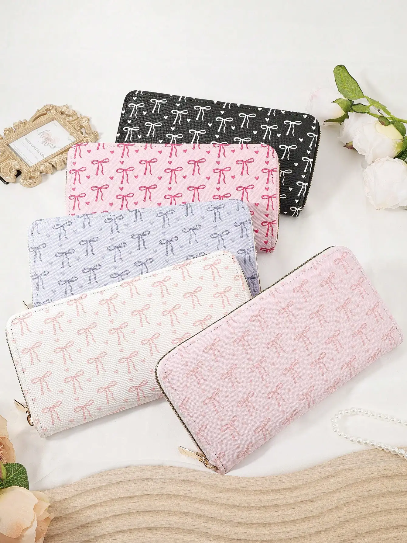 

Ribbon Pattern Zipper Wallet for Women - Large Capacity Card Holder in Pastel & Classic Colors