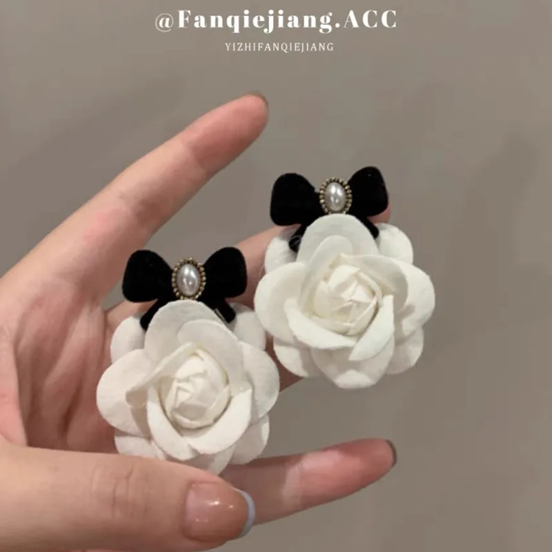 Vintage Camellia Earrings Velvet Bow Earrings for Women Luxury Jewelry Earrings Woman Stud Earrings