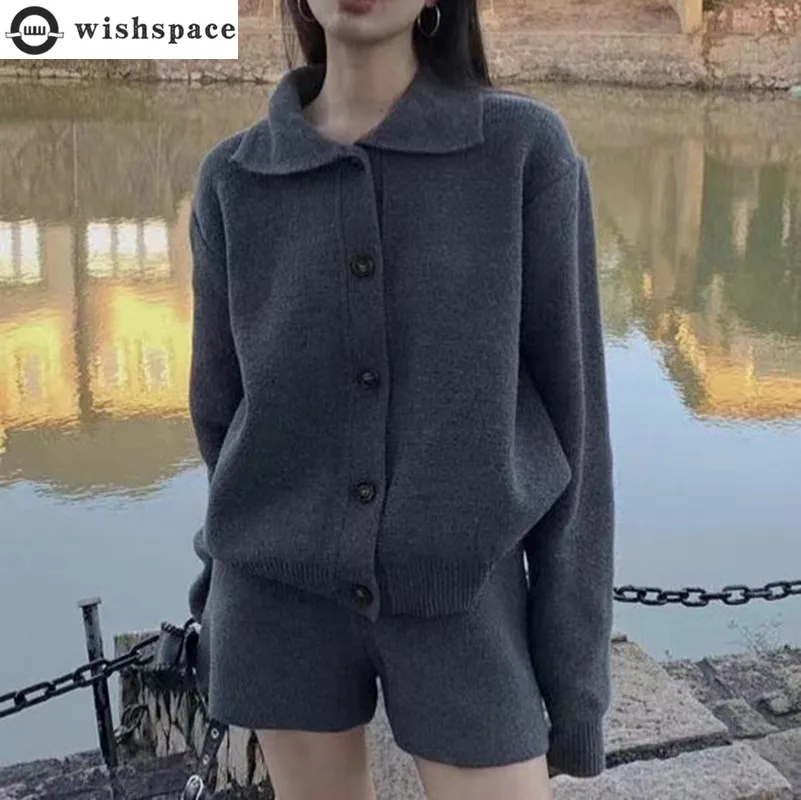 

Fashion Women's Autumn and Winter Clothing Korean Version Knitted Polo Collar Sweater Jacket Shorts Two-piece Set