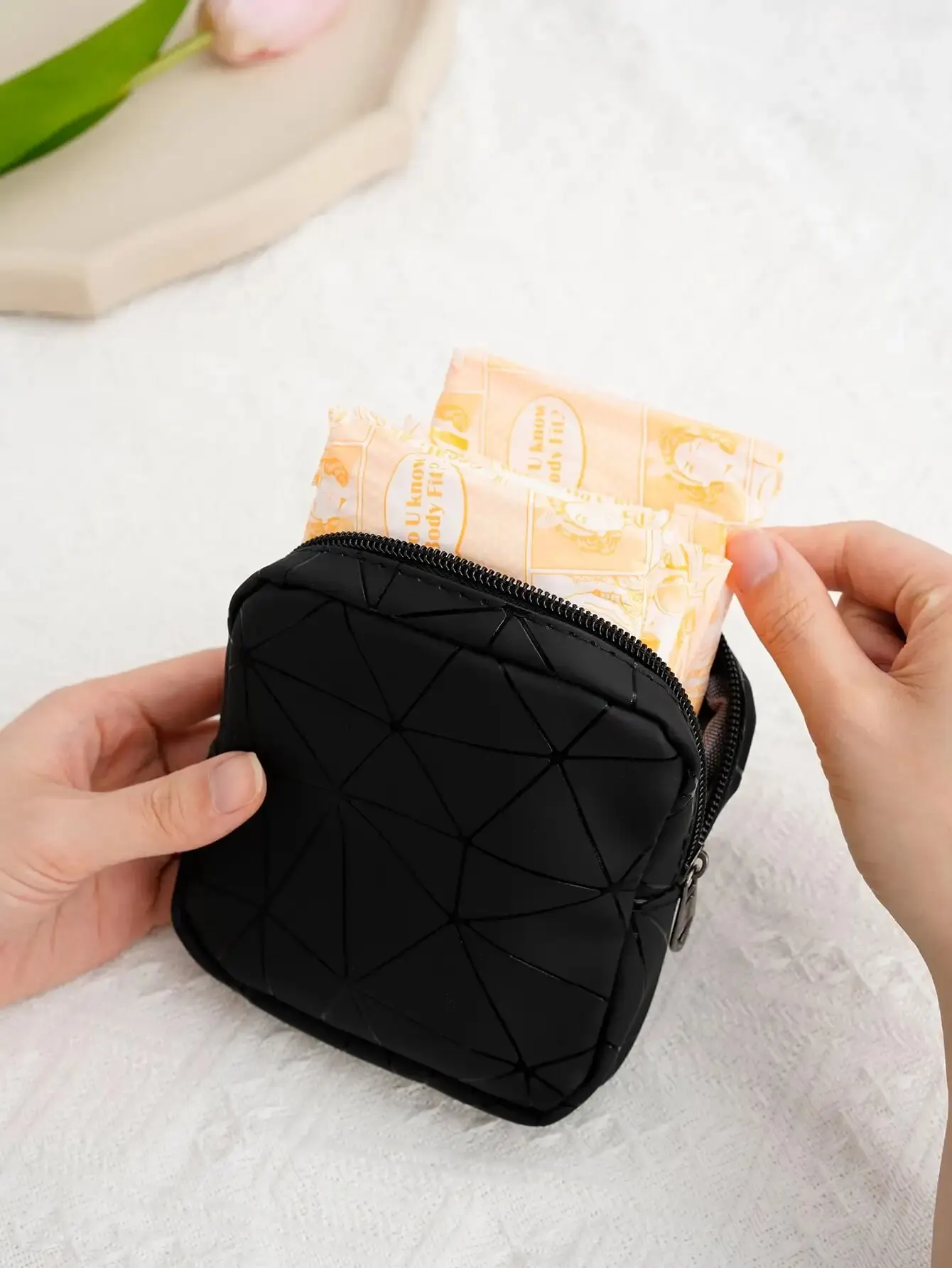 1 Pc Of Girls\' Sanitary Napkin Storage Bag, Pu Waterproof Portable Storage Bag, Coin Lipstick Cosmetic Bag