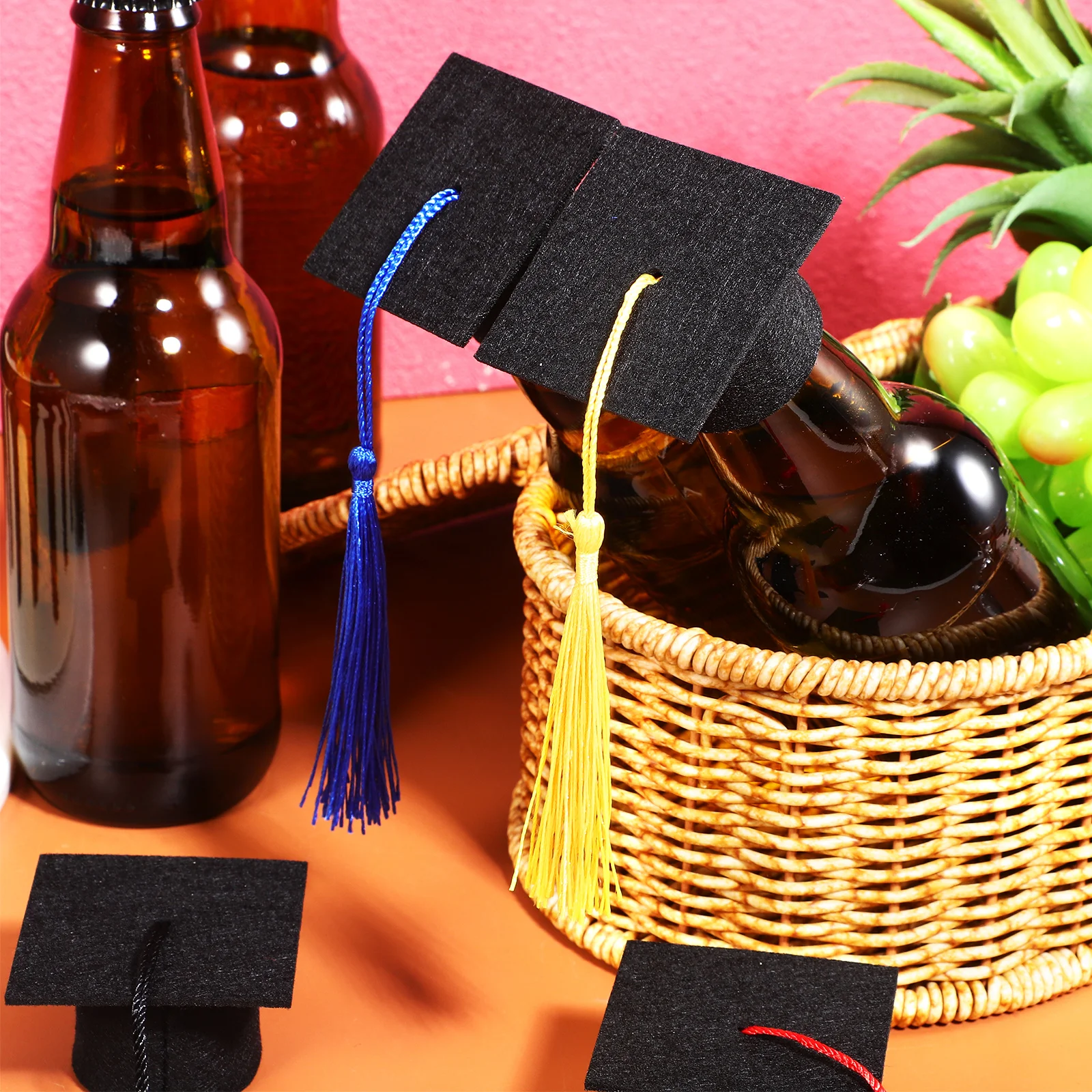

4 pcs Mini Graduation Cap Decorations Realistic Tassel Doctor Hat Bottle Toppers Felt Red Black Blue Yellow Grad Party
