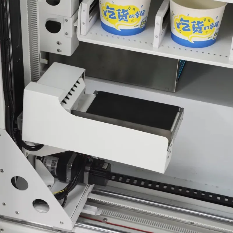 مصنع براءات الاختراع الجديد للأغذية الساخنة 55 بوصة تعمل باللمس آلة بيع المعكرونة قوانغدونغ