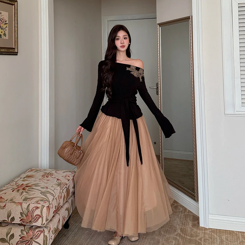 

New Chinese Sle Long Sve Embroidered Knitwear Me Skirt Set Waist Cinched Full A-Line Drapey Top Bot Faion Ensemble