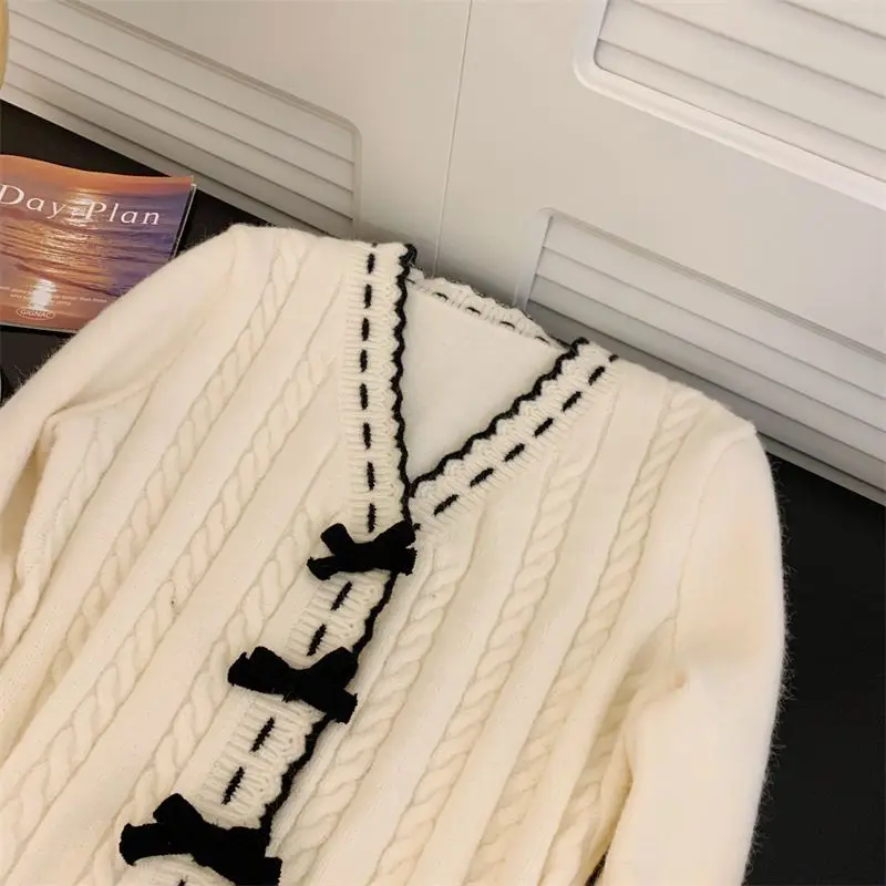 Women\'s White Cardigan Knitted Sweater Harajuku Aesthetic Y2k Long Sleeve Bow Sweaters Fashion Vintage 2000s Clothes 2024 Autumn