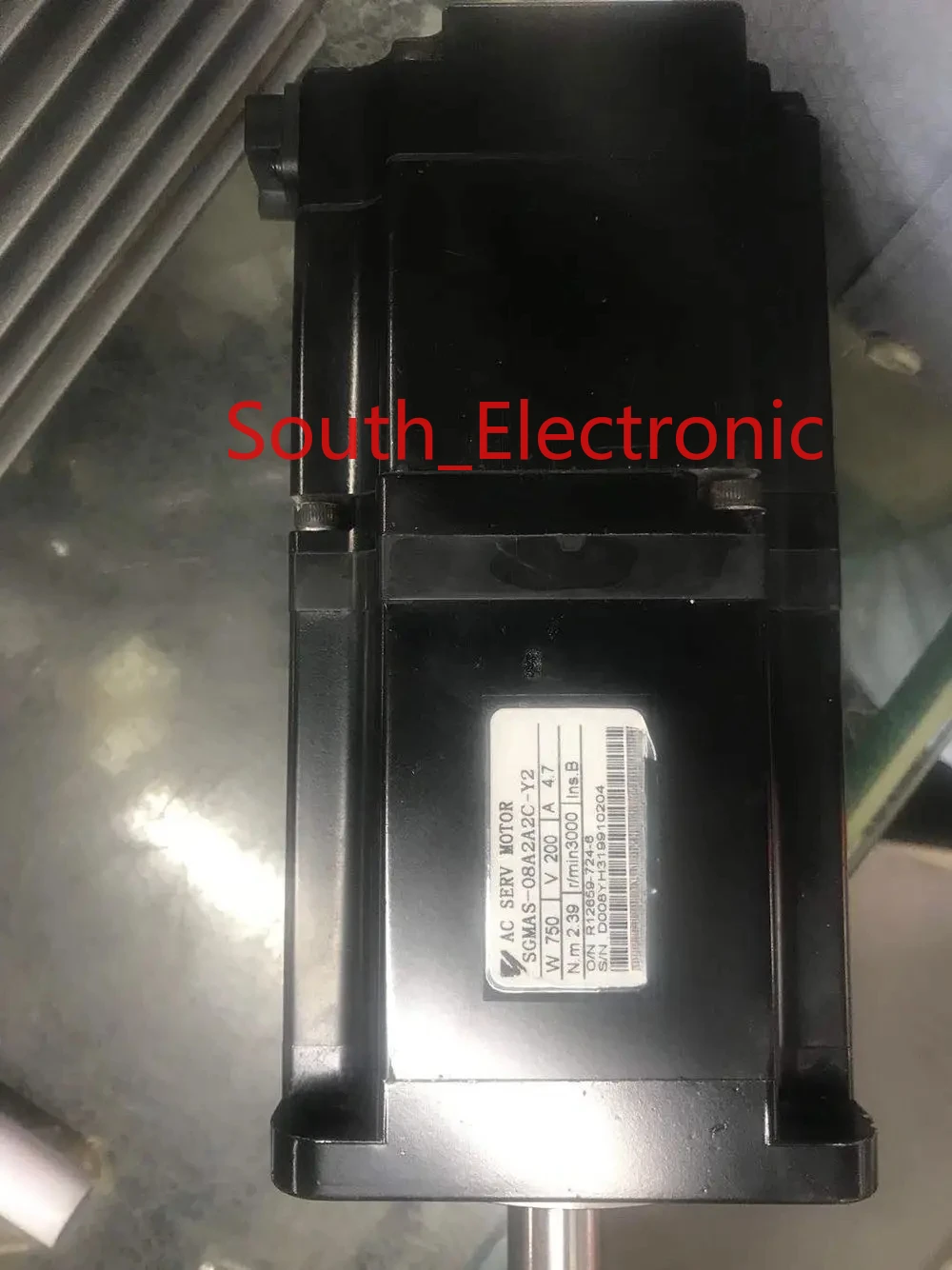 SGMAS-08A2A2C-Y2    SERVO MOTOR ,  In good working condition, free shipping   a