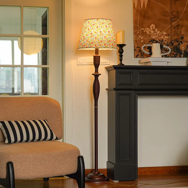 French Retro Patterned Living Room Floor Lamp Solid Wood Standing Light Walnut Wood Bedroom Bedside Lights Home Decoration LED