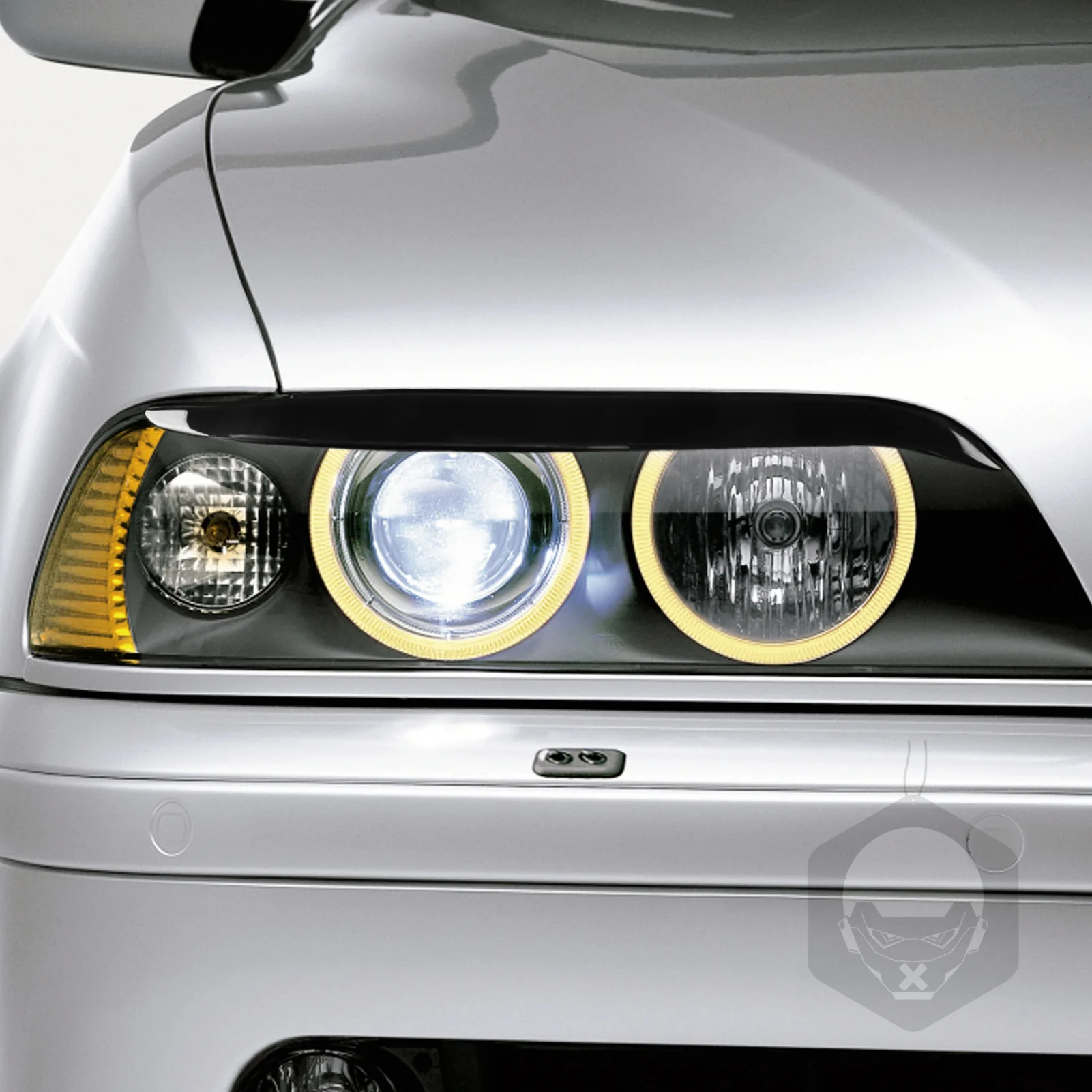 Suitable for 95-03 BMW 5 Series E39 headlight eyebrow piano black bright black car modification decoration interior accessories