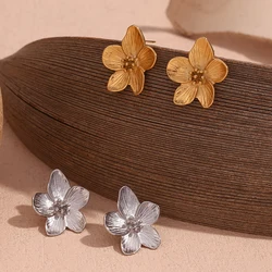 E.B.belle Elegant gold plated silver color three-dimensional stamen 5 petals flower pear flower Stainless steel earrings woman