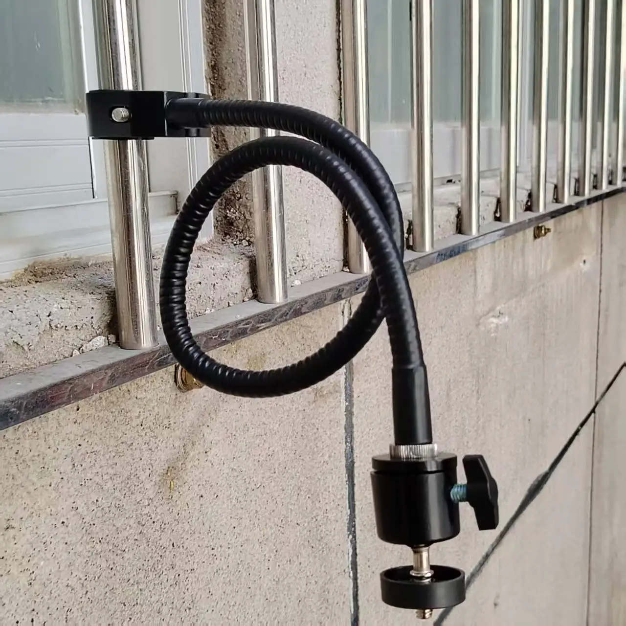 Metal Clamp Bracket for 360 Camera 1/4  Head Outdoor Live Streaming Video Recording Hose Holder