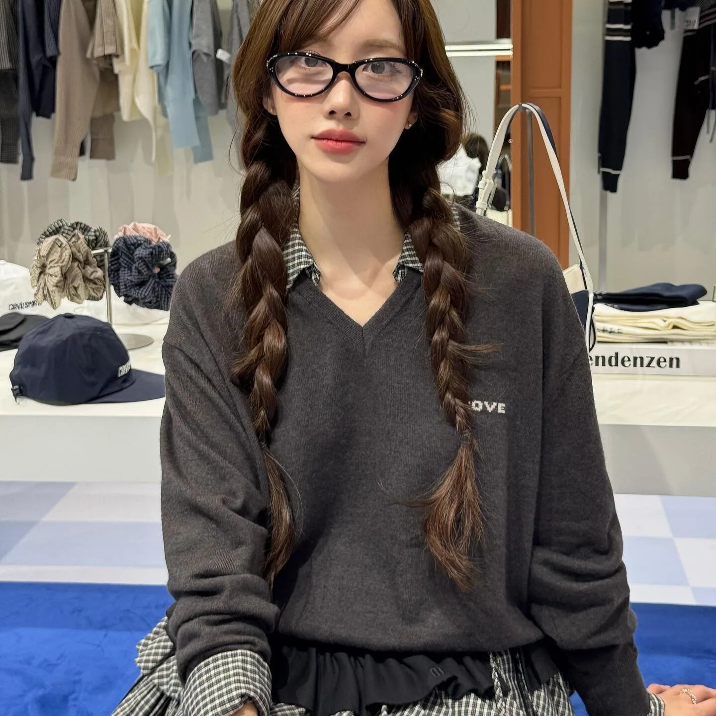 

Мужской вязаный свитер с V-образным вырезом, в клетку, с лоскутными вставками, тонкий, из полиэфирного волокна, для весенней повседневной моды