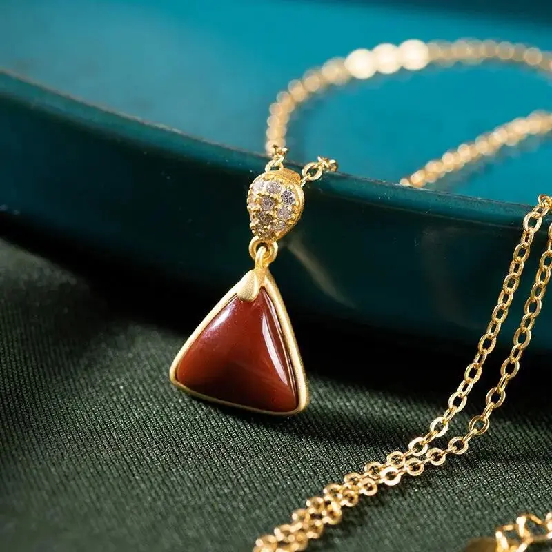 Original silver diamond southern carnelian geometric triangle pendant necklace fresh Chinese retro palace style ladies jewelry