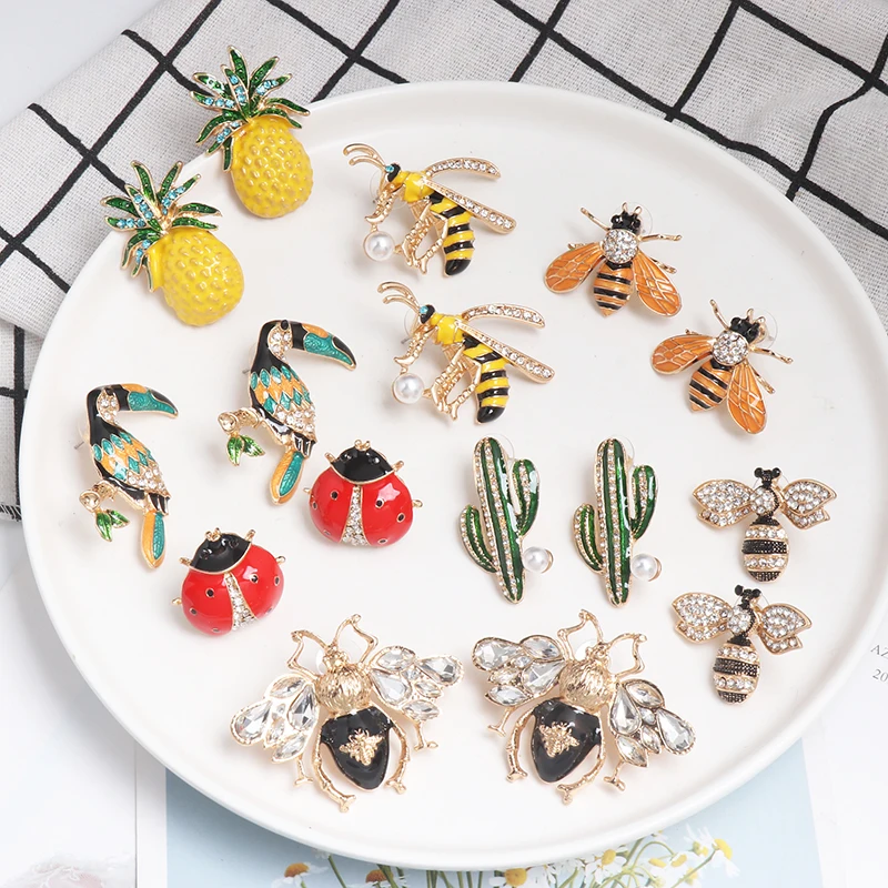 32 Styles Fashion Colorful Bee Stud Earrings Butterfly Insect Statement Earrings for Women Jewelry Party Surprise Gifts 2023