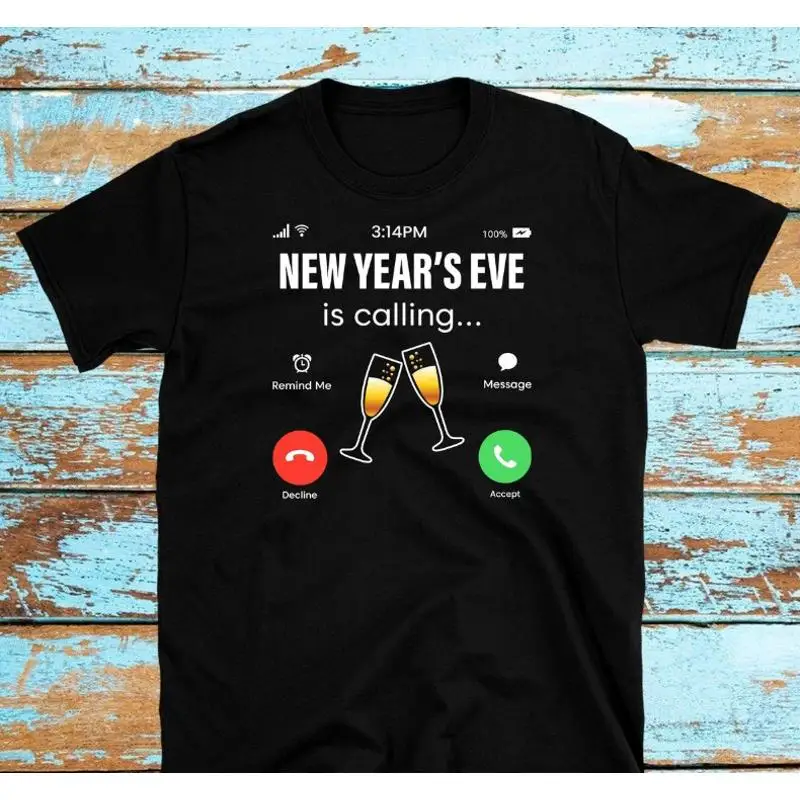 

Новая футболка Red Carpet Ready A Guide To Year's Fashion