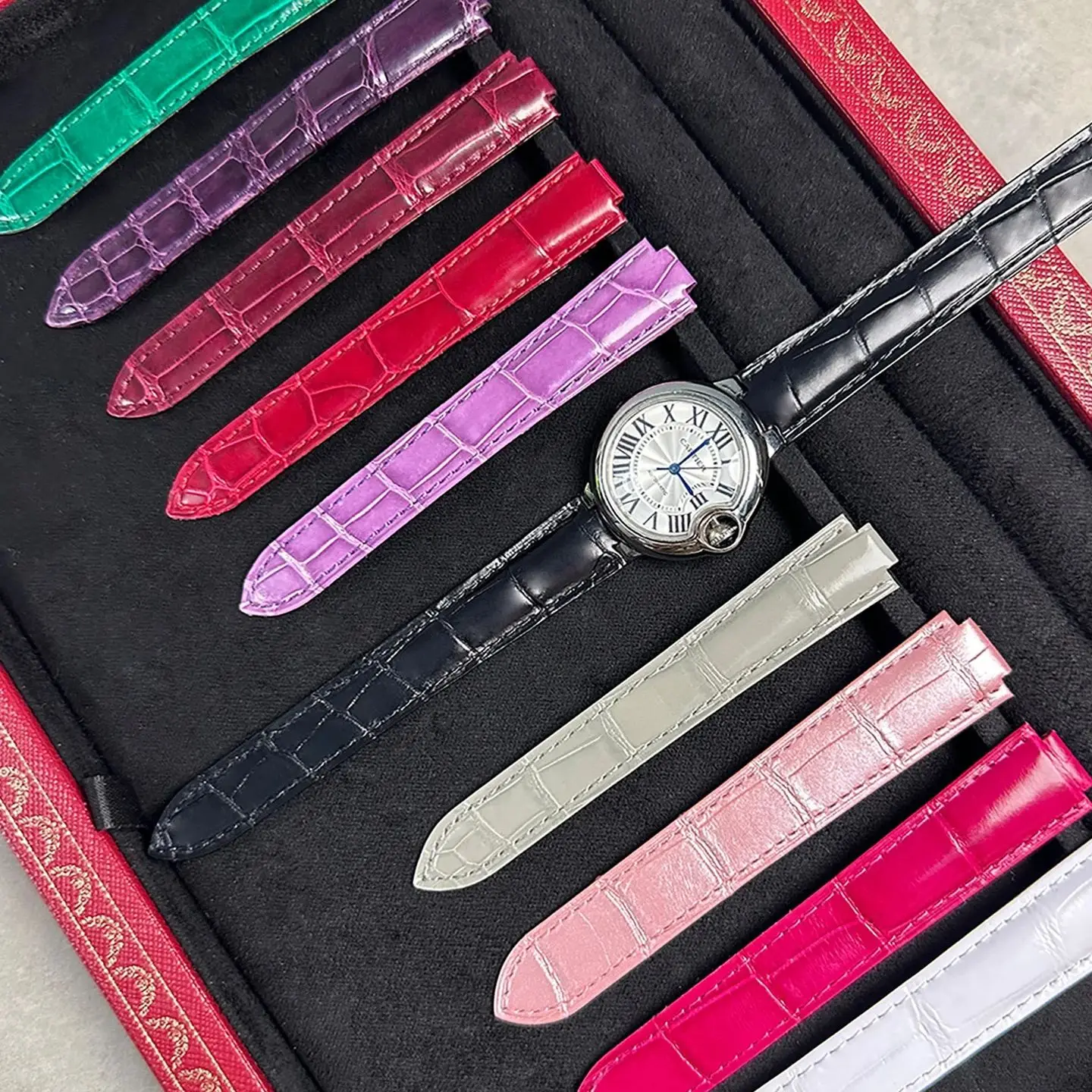 สายหนังจระเข้นิล ใช้ได้กับนาฬิกา Cartier Ballon Bleu Tank และ Key รุ่นดั้งเดิม สายหนังจระเข้นิลสำหรับผู้ชายและผู้หญิง