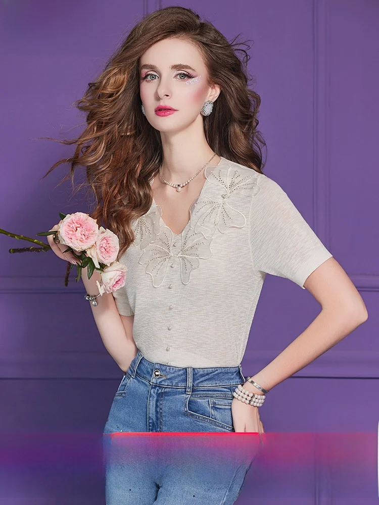 

Модная женская футболка Slim Fit с цветочным принтом и стразами, с коротким рукавом, V-образным вырезом, базовая, летняя, повседневный стиль, из смесового полиэстера