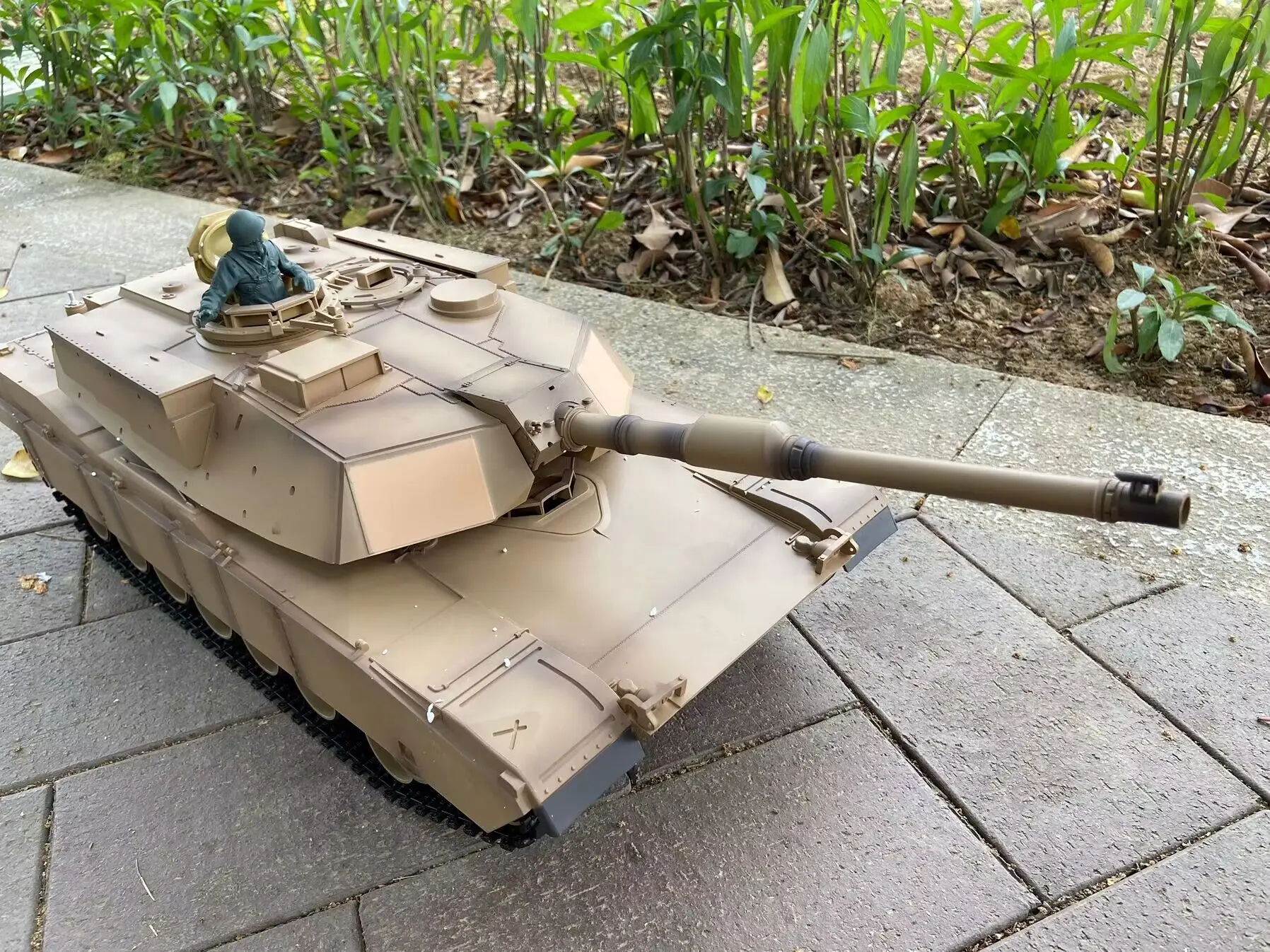 Latest version 7.0 Super Large 62CM Jungle Desert Camo M1A2 Modern Tank 1:16 Full size Remote Control Tank Model (Upgraded Versi