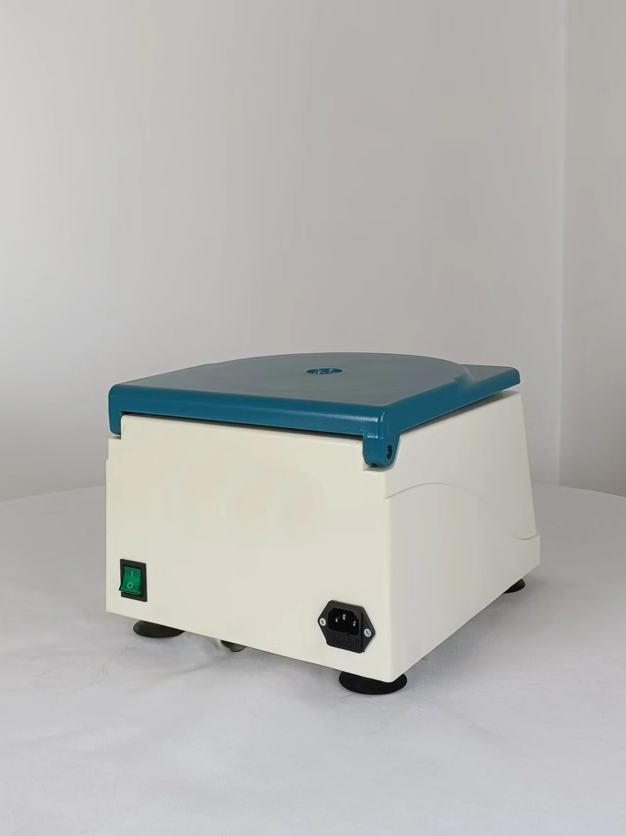 HC-12C Plus Hematocrit Centrifuge MAX RPM 13000 RPM Max RCF 17200xg Good Performance for Laboratory Use Microcomputer-controlled