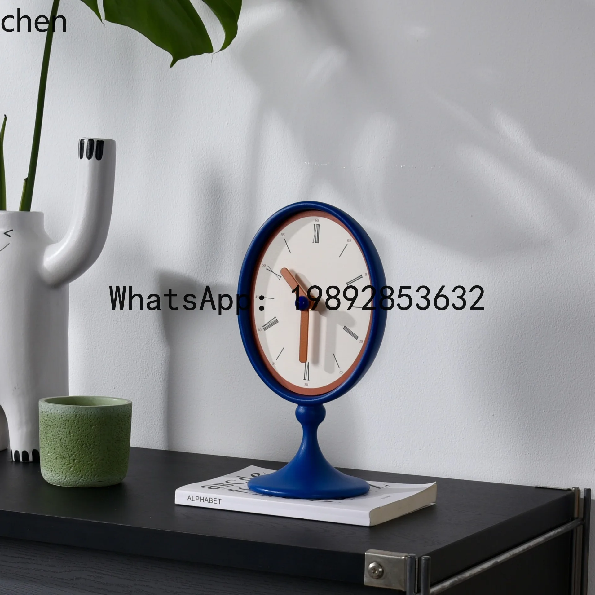 

decorative table clock for the living room, high-end and stylish, new creative design