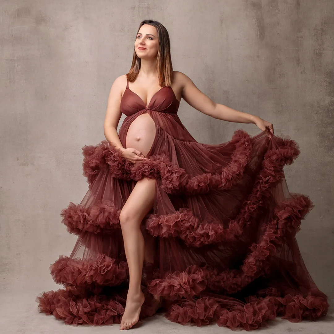 

Auburn Ruffles Prom Dresses with Slit Maternity Photoshoot Dress Customized Layers vestido de novia Photography Props
