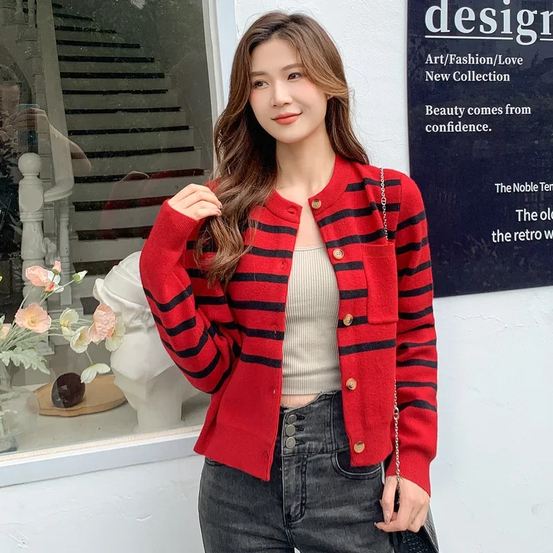 

Korean Fashion New Autumn and Winter Collection Women's Loose Casual Striped Long Sleeve Knitted Cardigan Outerwear Top