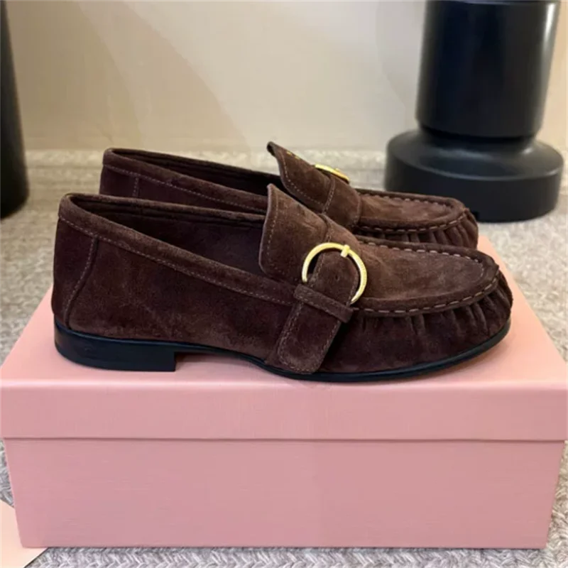 The New Loafer Is Crafted from Fine Calfskin, Featuring a Buckle Design, Hand-Stitched Pleated Leather Lining, and a Non-Slip Ru
