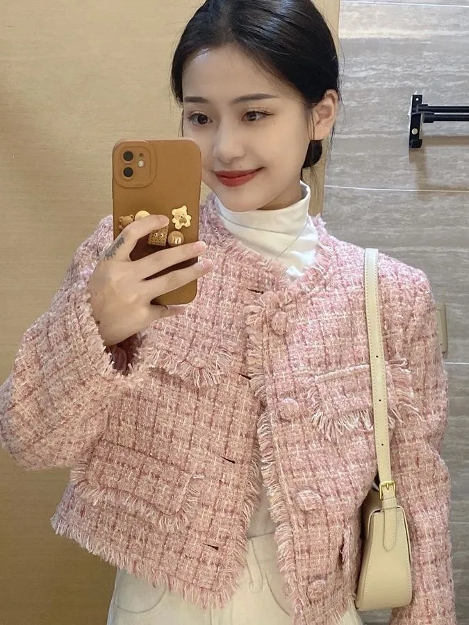 

Розовая женская верхняя одежда: модный топ на весну-осень с эффектом тонкой текстуры, элегантный, женственный, на пуговицах, с круглым вырезом