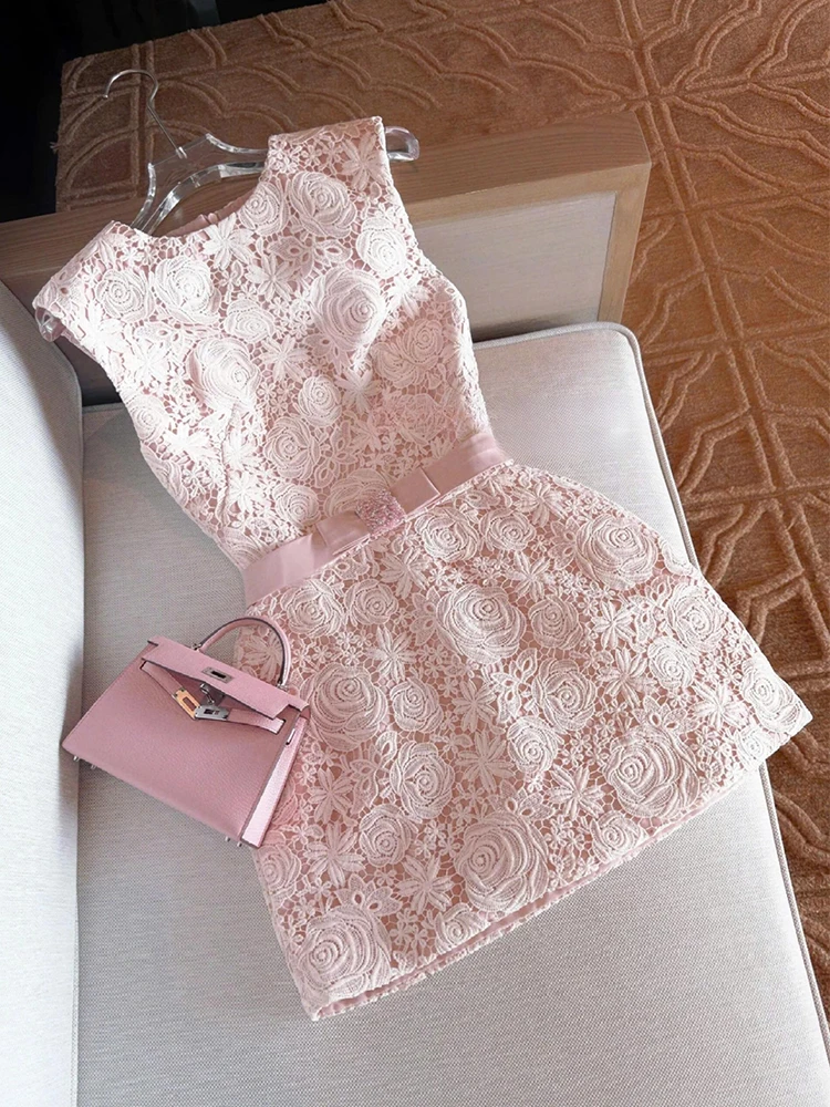 

Elegant Korean Style Lace Dress Women's Summer New High Waist A-Line Skirt Sleeveless Soft Fabric Versatile for Daily Wear