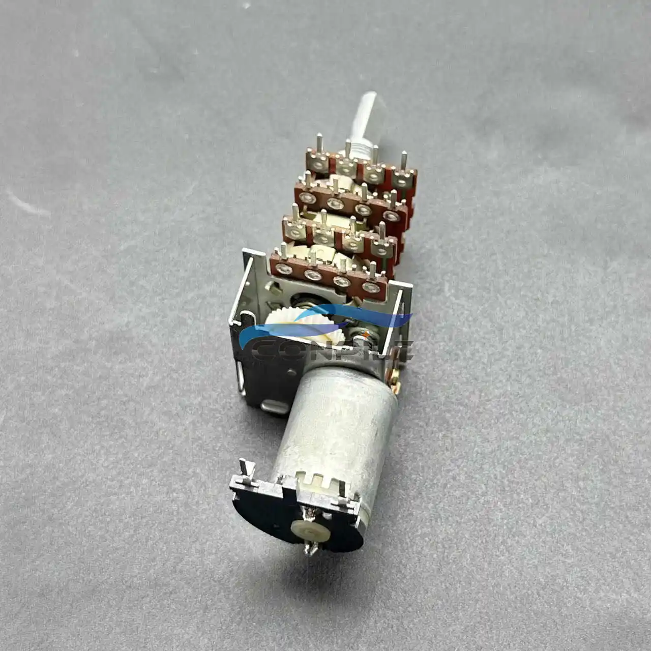 1 adet Motor potansiyometre 4 B50K * 4 harman kardon amplifikatör potansiyometre 16 ayak