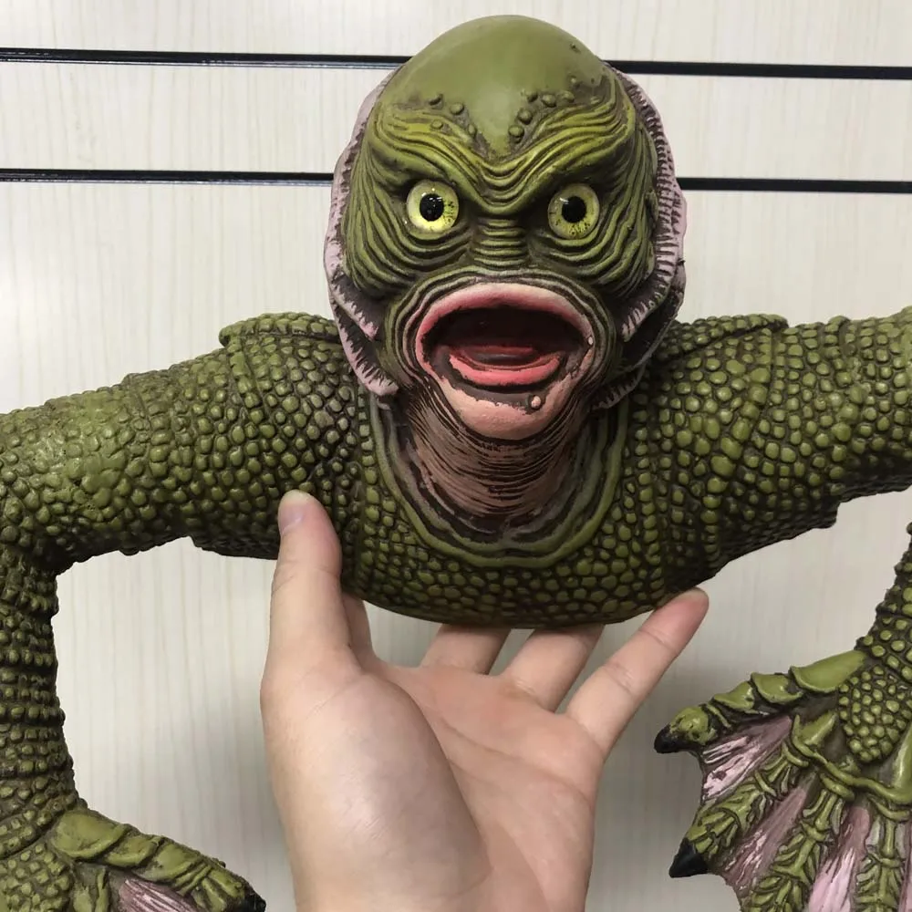 Creature from the Black Lagoon Grave Figure Model Cosplay Lizard Man Home Outdoors Decoration Halloween Party Props Gift