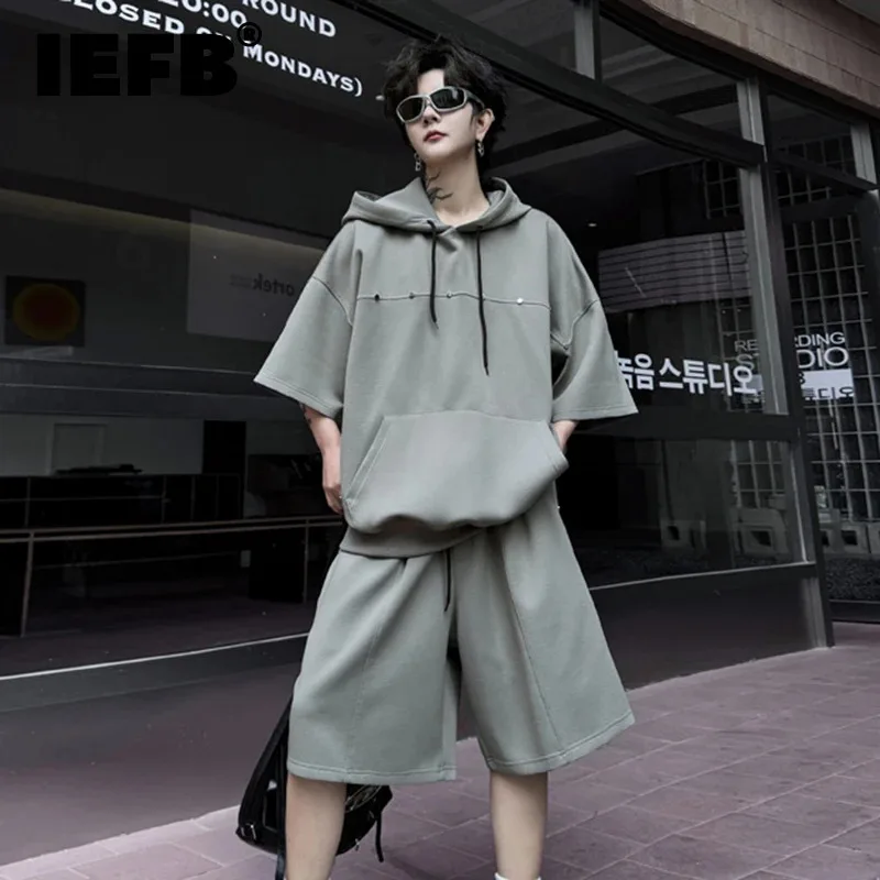 

IEFB Summer Men's Two-piece Rivet Hooded Short Sleeve Sweatshirt Casual Elastic Waist Shorts 2024 New Trendy Set Sport 28W3276