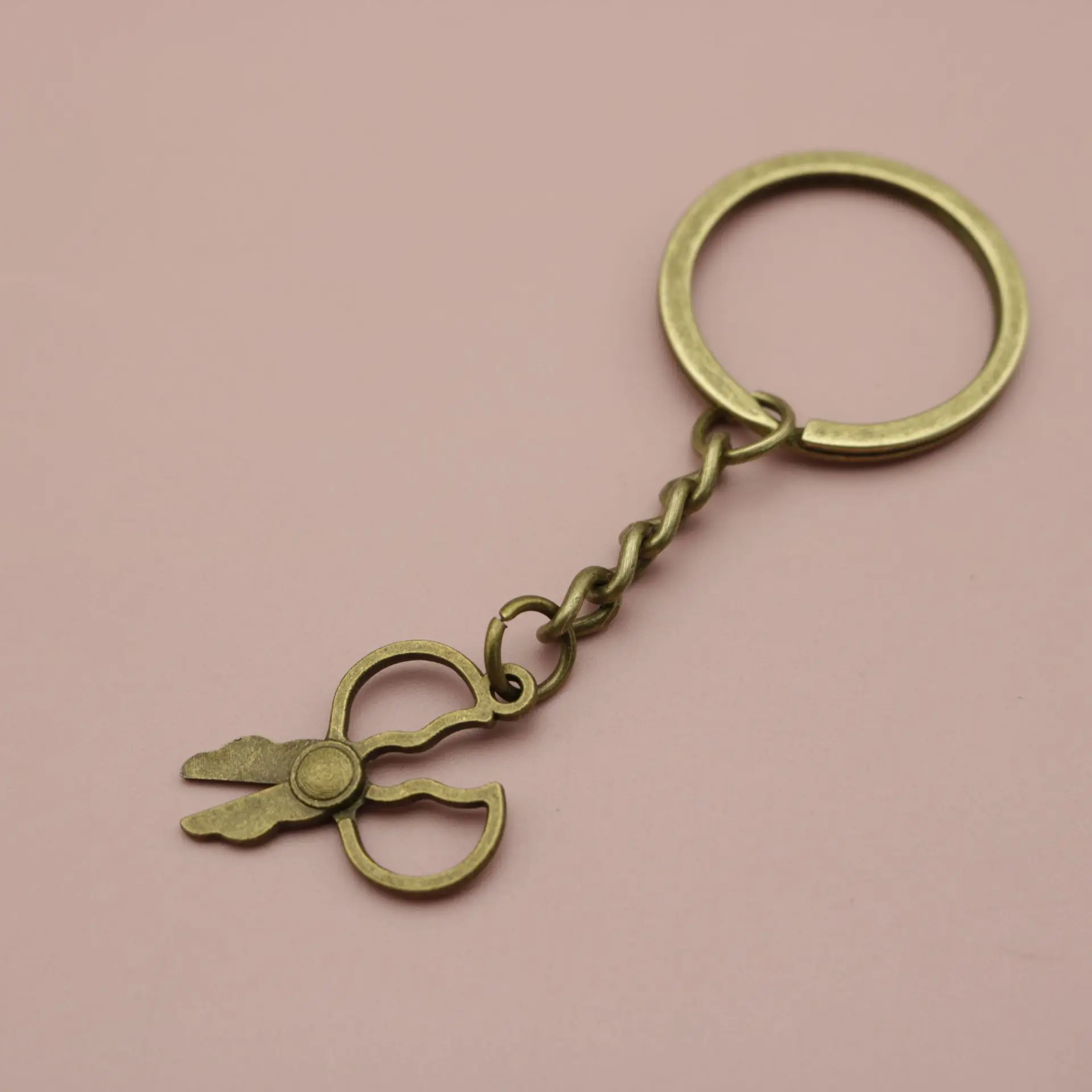 2024 Car Hot selling Jewelry Simple Scissors Pendant Keychain Pendant