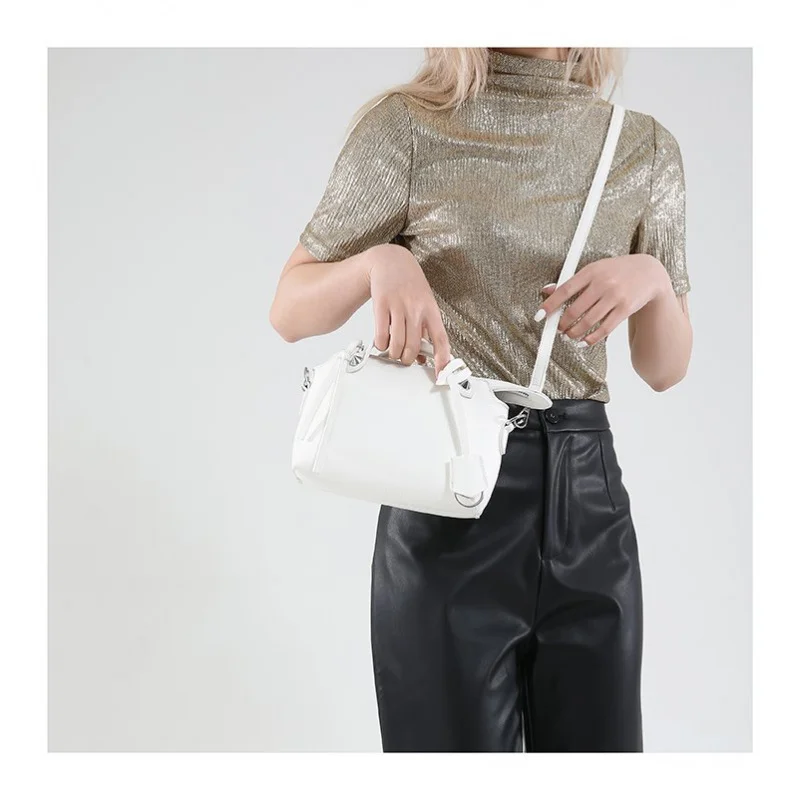 

Chic Women's Crossbody-Bag Made Of Star-Moon-Patterned Leather With Paris Elegant Spacious Soft Daily Modern Look​