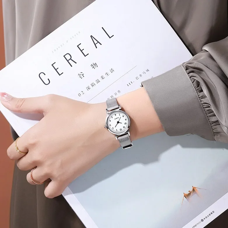 シンプルなラウンドダイヤルクォーツ腕時計女性用、カジュアルブレスレット時計女性用、ドレス時計、ファッション
