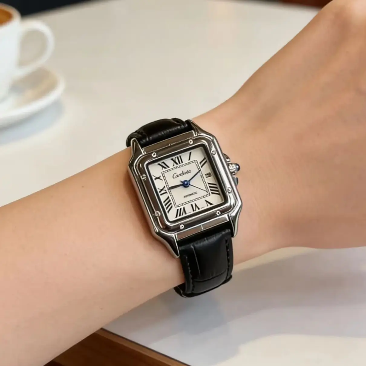 Retro Square Women's Quartz Watch with Roman Numeral Dial, Black Leather Strap, Stainless Steel Case, Waterproof Women's Watch, Retro Casual Watch, Gift for Girlfriend or Wife
