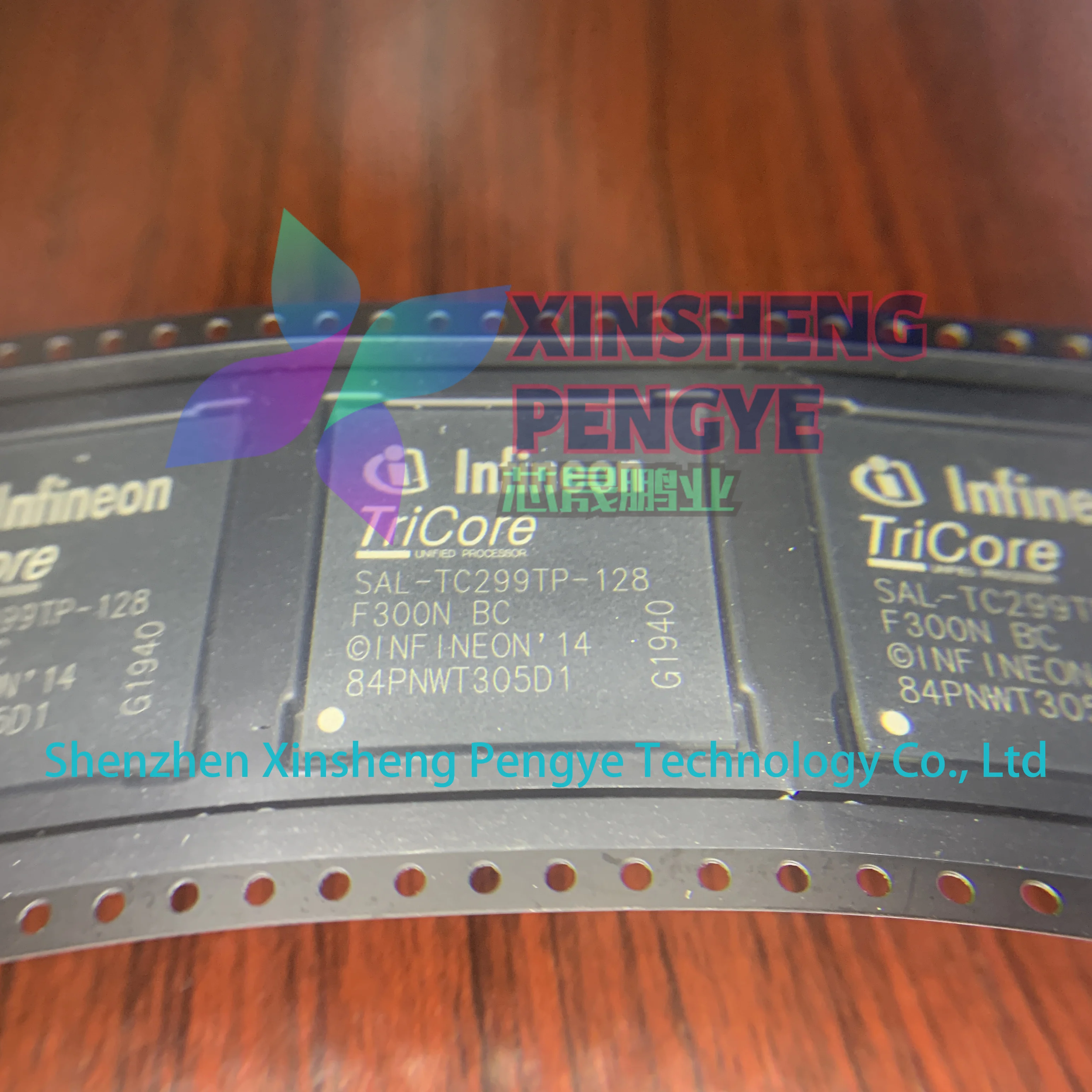 SAL-TC299TP-128F300N BC TC299TP128F300NBCLXUMA1 LFBGA-516 8MB Flash 3,3 V/5V AEC-Q100 automotriz 32-bit TriCore RISC MCU en stock