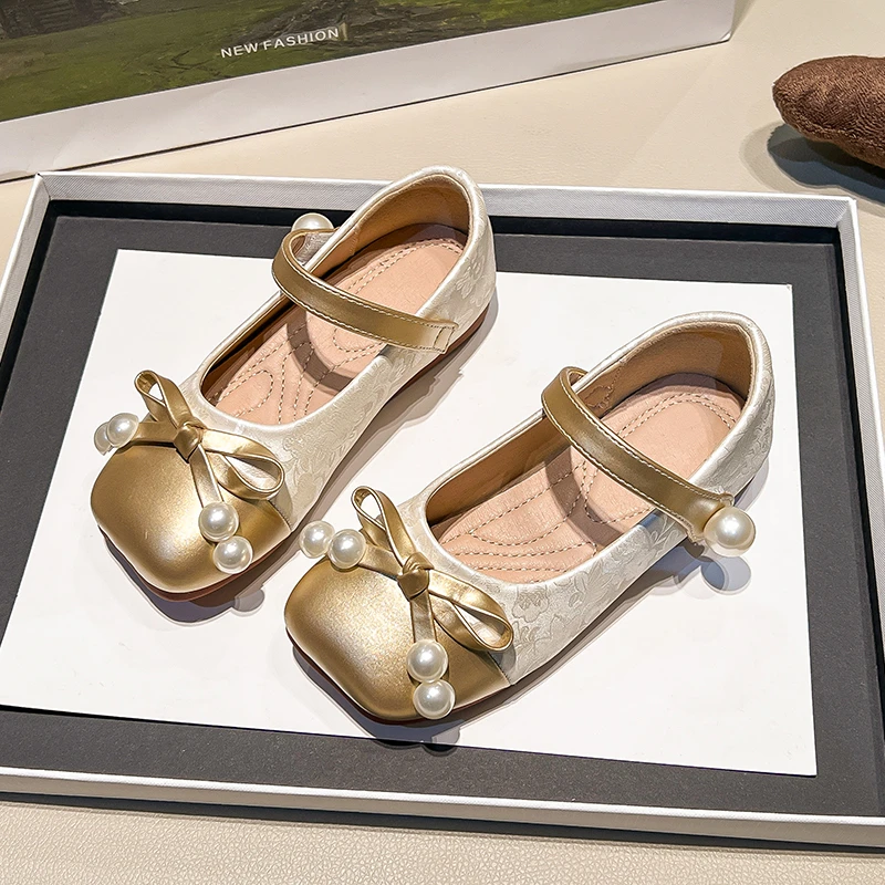 

Spring Girl'S Flat Shoes Embossed Square Toe Bow Adorned Kids Leather Shoe Gold Hook Loop Luxury Patchwork Children Shoe 26- 36